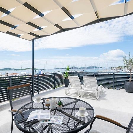Apartments And Rooms Mare Vodice Esterno foto