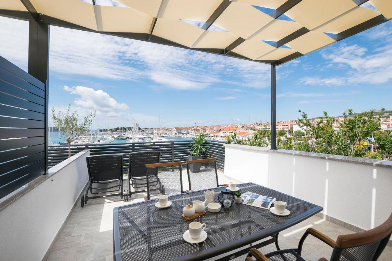 Apartments And Rooms Mare Vodice Esterno foto