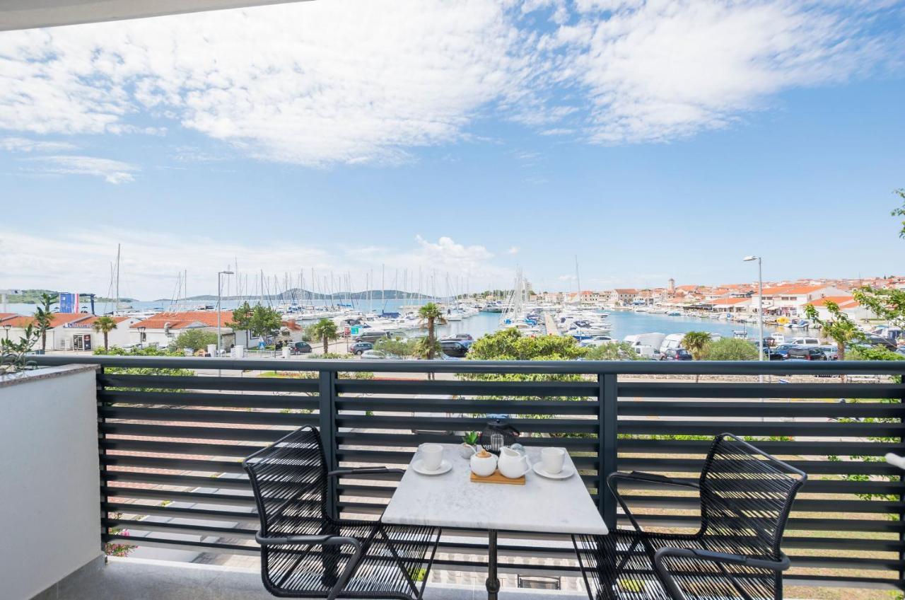 Apartments And Rooms Mare Vodice Esterno foto