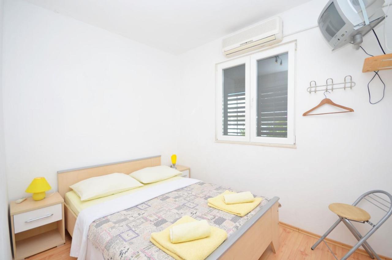 Apartments And Rooms Mare Vodice Esterno foto